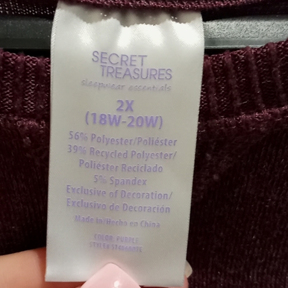 Secret Treasures sleep wear top - Picture 3 of 6